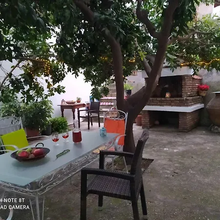 Kipos * Skopelos Town