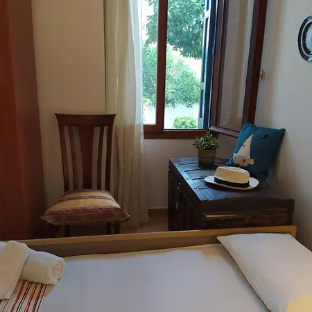 Kipos Skopelos Town